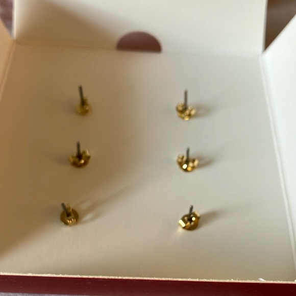 Coach: 2022 Earring (CF985) Set- Gold Tone - Picture 8 of 12